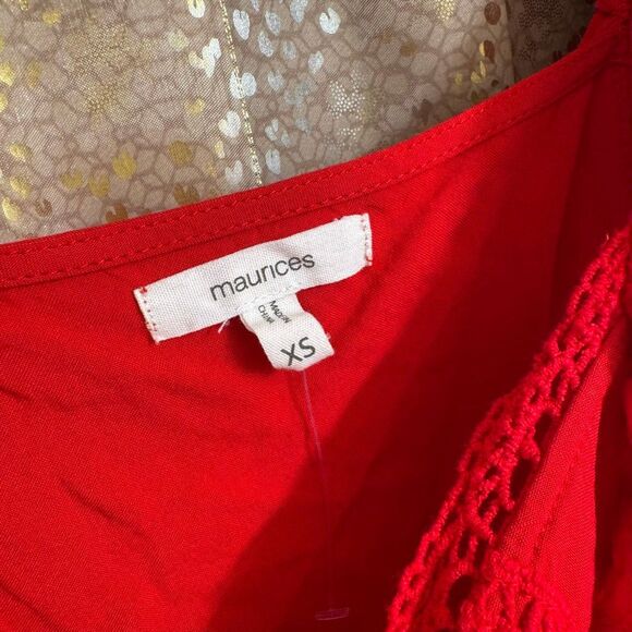 Maurice’s Red Solid Eyelet Trim Flutter Sleeve Top XS NWOT - Picture 3 of 6